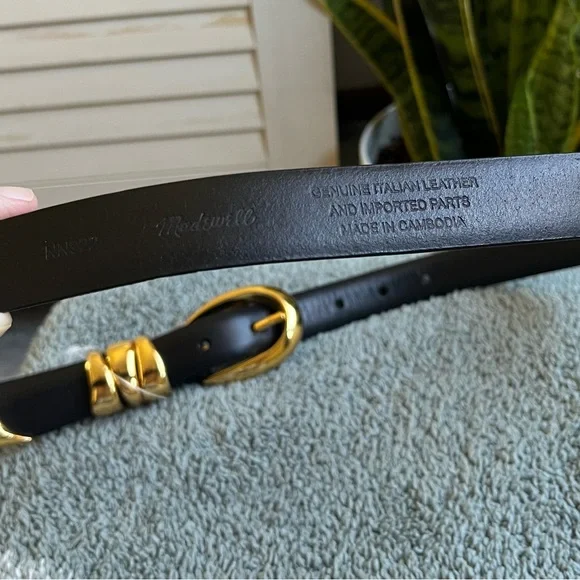 NWOT Madewell Triple Metal Keeper Belt Plastic tab is there but no price tag - Picture 5 of 5
